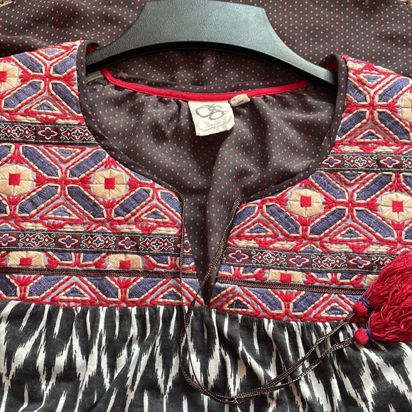 Cute Boho top - Picture 10 of 11